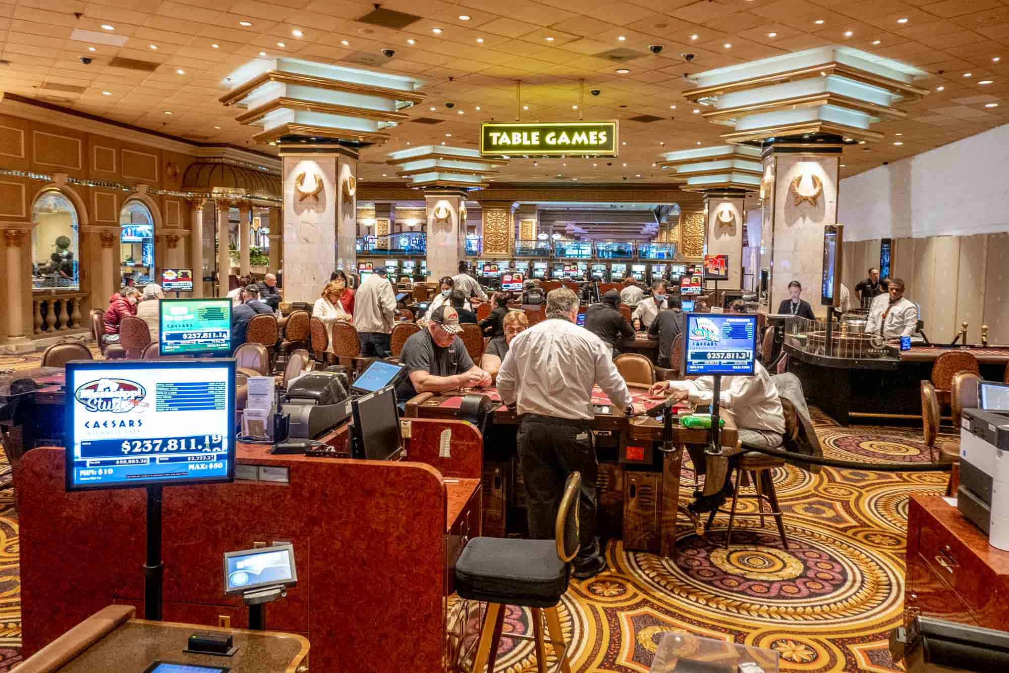 Blackjack’ın Melodisi: Strateji ve Şansın Buluştuğu Yer